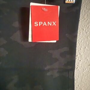 SPANX Dark Camouflage Leggings